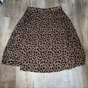 Cheetah print skirt (NEVER WORN)